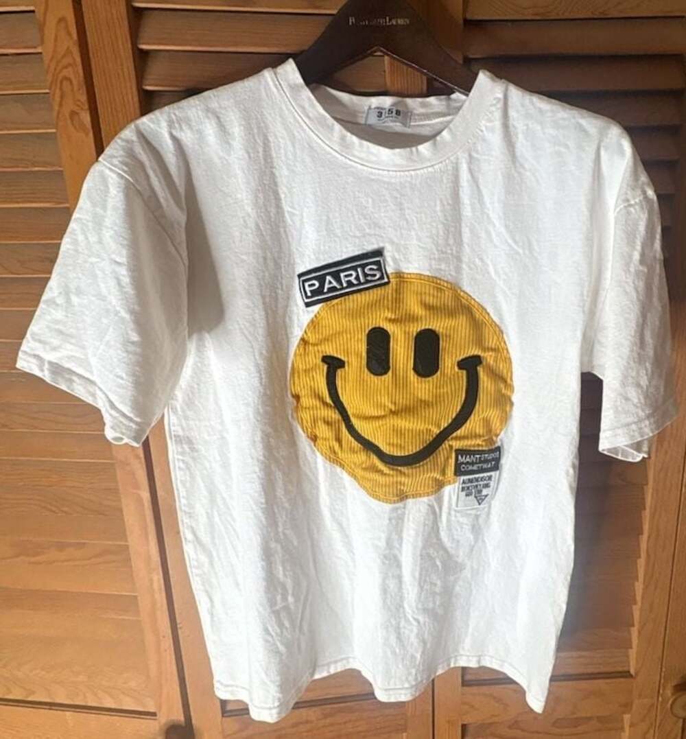 3158 Classic White Graphic T-Shirt with Paris Smiley Face Patch